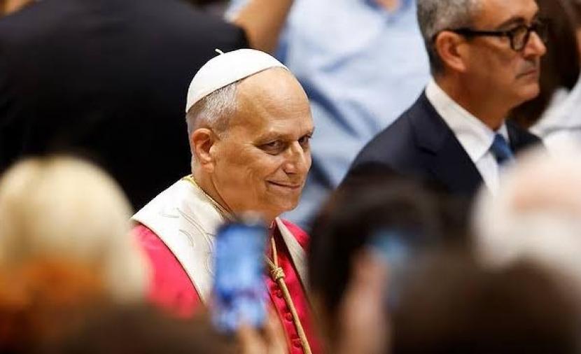 بابا الفاتيكان رداً على ترامب : العالم بحاجة إلى رسالة سلام
