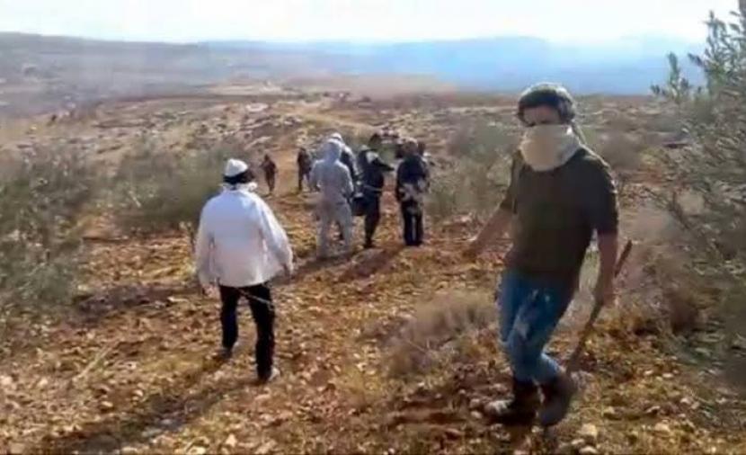 انتزاع قرار  بعودة أهالي تجمعين في المسافر إلى مساكنهم