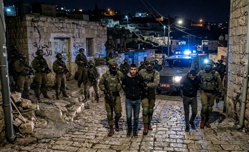 الاحتلال يعتقل 9 فلسطينيين خلال مداهمات بالضفة