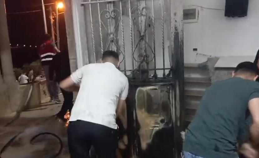 مستوطنون يحاولون حرق مسجد في برقا