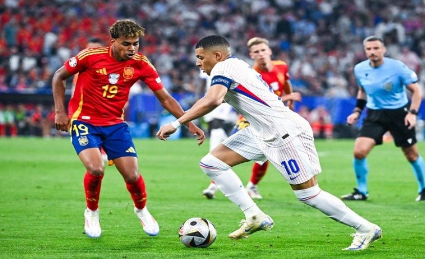 تاريخ مواجهات فرنسا وإسبانيا .. من الأفضل؟