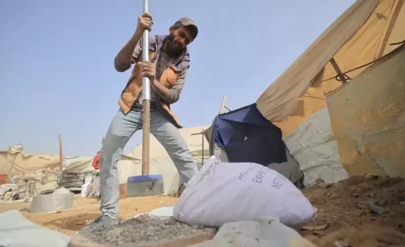 غياب الإسمنت يعمّق الانهيار الاقتصادي في غزة ويؤجل التعافي