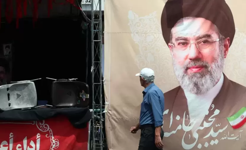 مجتبى خامنئي: سننتقم من قتلة المرشد الراحل