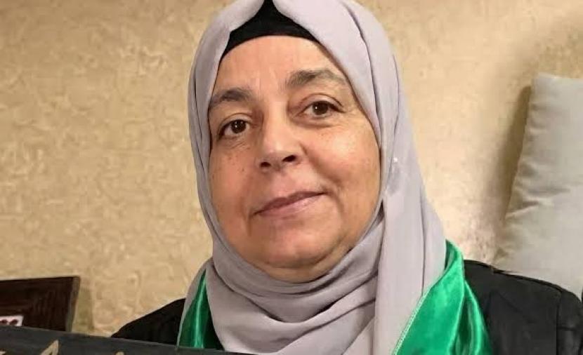 الاحتلال يفرج عن الأسيرة هيام عياش من نابلس