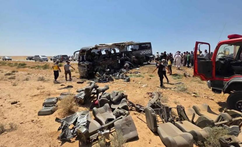 سوريا.. 35 وفاة بحادث اصطدام حافلتي ركاب