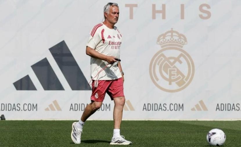 ريال مدريد يحدد موعدًا نهائيًا لإغلاق سوق الانتقالات