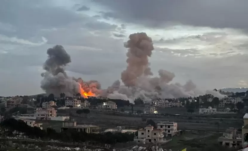 لبنان.. غارات وتفجير منازل رغم وقف إطلاق النار