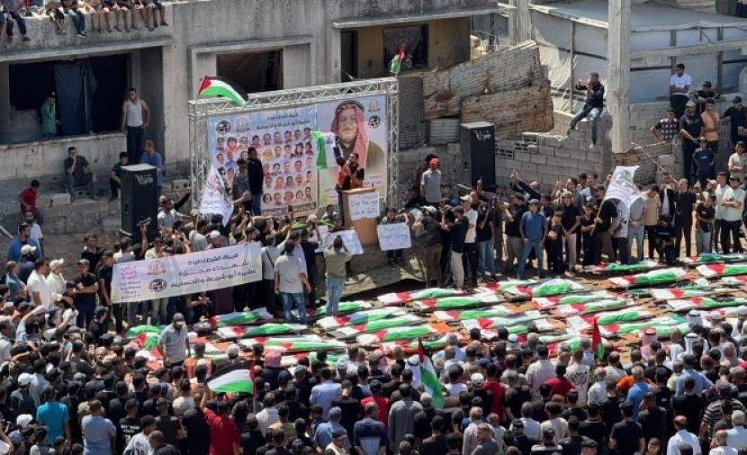 فتوح: تشييع 112 شهيدًا يعيد إلى الواجهة مجازر الإبادة