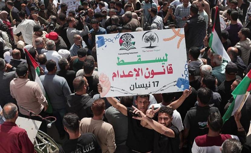 مركز فلسطين: "بن غفير" يُصعد عدوانه ضد الأسرى