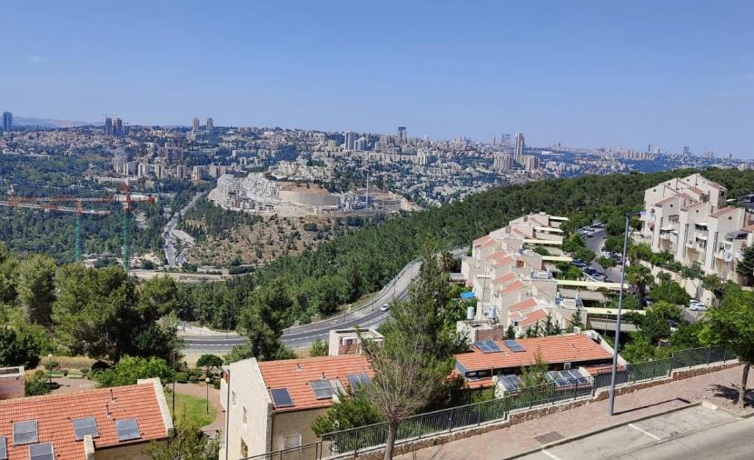 فتوح: مخطط جيلو يكرّس عزل القدس ويعمّق الاستيطان