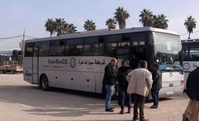 نقابة الباصات تحذر من انهيار النقل الجماعي بغزة