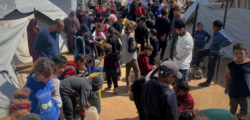 معاناة في الحصول على مياه الشرب في ظل الظروف الاقتصادية الصعبة في غزة