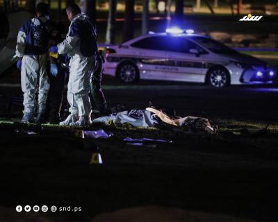 شرطة الاحتلال تتفقد موقع عملية تل أبيب (3).jpg
