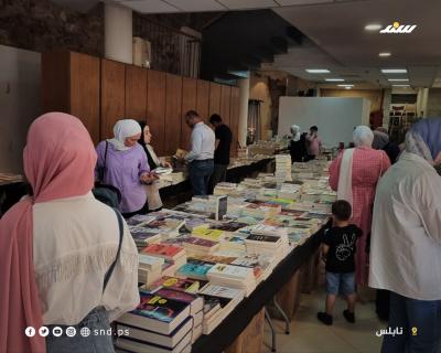 معرض كتاب (5).jpg