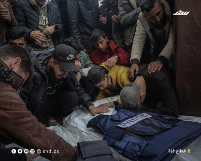 تشييع 5 شهداء صحفيين ارتقوا في استهداف مركبتهم وسط قطاع غزة 10.jpg