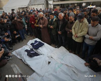 تشييع 5 شهداء صحفيين ارتقوا في استهداف مركبتهم وسط قطاع غزة 5.jpg