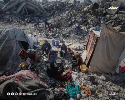 عائلة من مخيم جباليا شمال قطاع غزة تدشن خيمتها على أنقاض منزلها المدمر 4.jpg