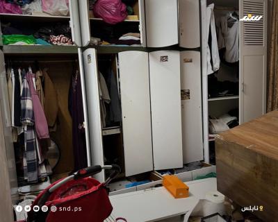 آثار اقتحام منزل الحاج حسن مرشود في مخيم بلاطة بنابلس 1.jpg