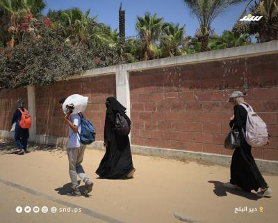 جانب من نزوح سكان عدة مناطق في دير البلح وسط القطاع بعد أوامر إخلاء  إسرائيلية جديدة (5).jpg