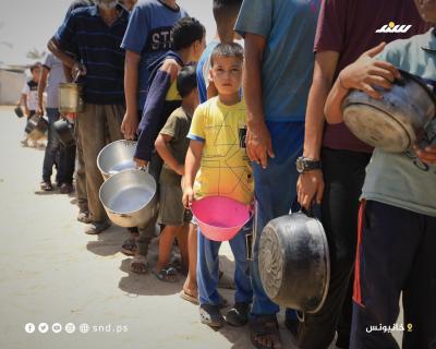 الجوع ينهش أطفال غزة.. طوابير لا تنتهي وأيادٍ صغيرة تمتدّ بحثًا عن الطعام2.jpg