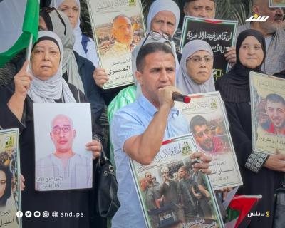 وقفة تضامنية وسط نابلس دعما للأسرى ونصرة لغزة ورفضا لخطة ترامب لوقف الحرب في قطاع غزة3.jpg