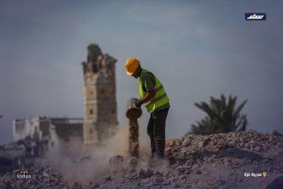 بدء أعمال ترميم قصر الباشا الأثري بعد تدميره بغارة إسرائيلية خلال الحرب على غزة (6).jpeg