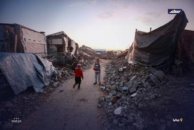 نازحون يلجؤون إلى مبانٍ مدمّرة رغم خطر انهيارها7.jpg