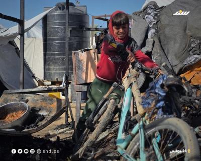الدمار الذي لحق بخيام النازحين جراء القصف الإسرائيلي على منطقة المواصي غرب خانيونس1.jpg
