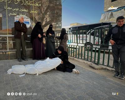 وداع وتشييع  جثماني شهيدين ارتقيا جراء قصف الاحتلال مجموعة من المواطنين أمس في جباليا شمالي قطاع غزة5.jpg