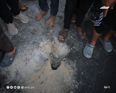 مشاهد من آثار قصف قوات الاحتلال لمجموعة من المواطنين داخل ميناء غزة البحري5.jpg