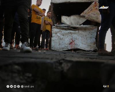 مشاهد من آثار قصف قوات الاحتلال لمجموعة من المواطنين داخل ميناء غزة البحري6.jpg