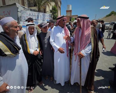 وقفة بمدينة خانيونس تطالب بتأمين الأدوية والمستلزمات الطبية للقطاع الصحي1.jpg
