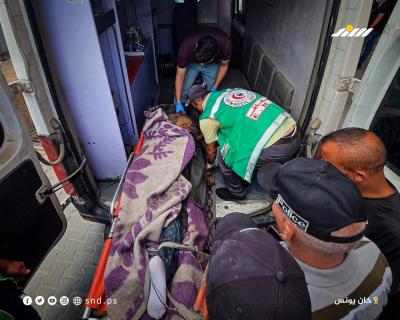 شهداء ومصابون يصلون إلى مجمع ناصر الطبي إثر غارة إسرائيلية في مواصي خانيونس1.jpg