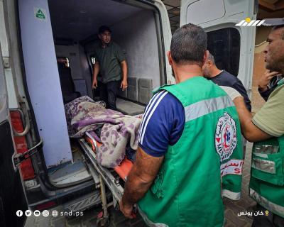 شهداء ومصابون يصلون إلى مجمع ناصر الطبي إثر غارة إسرائيلية في مواصي خانيونس4.jpg