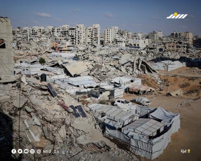 خيام مؤقتة تؤوي فلسطينيين نازحين تنتصب بجوار مبانٍ مدمرة في مدينة غزة5.jpg