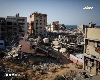 خيام مؤقتة تؤوي فلسطينيين نازحين تنتصب بجوار مبانٍ مدمرة في مدينة غزة6.jpg