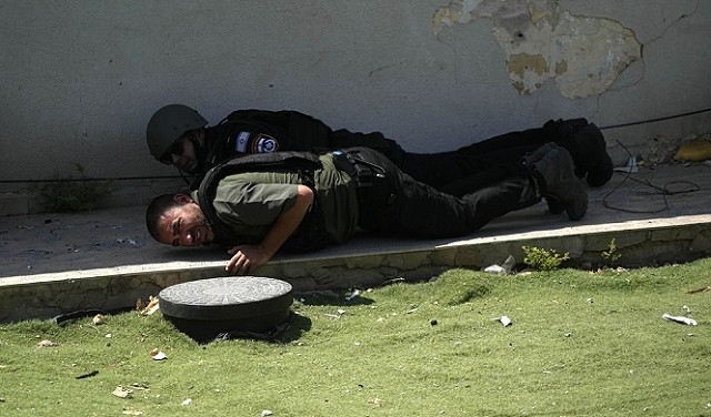 جنود الاحتلال عقب قصف غلاف غزة.jpg