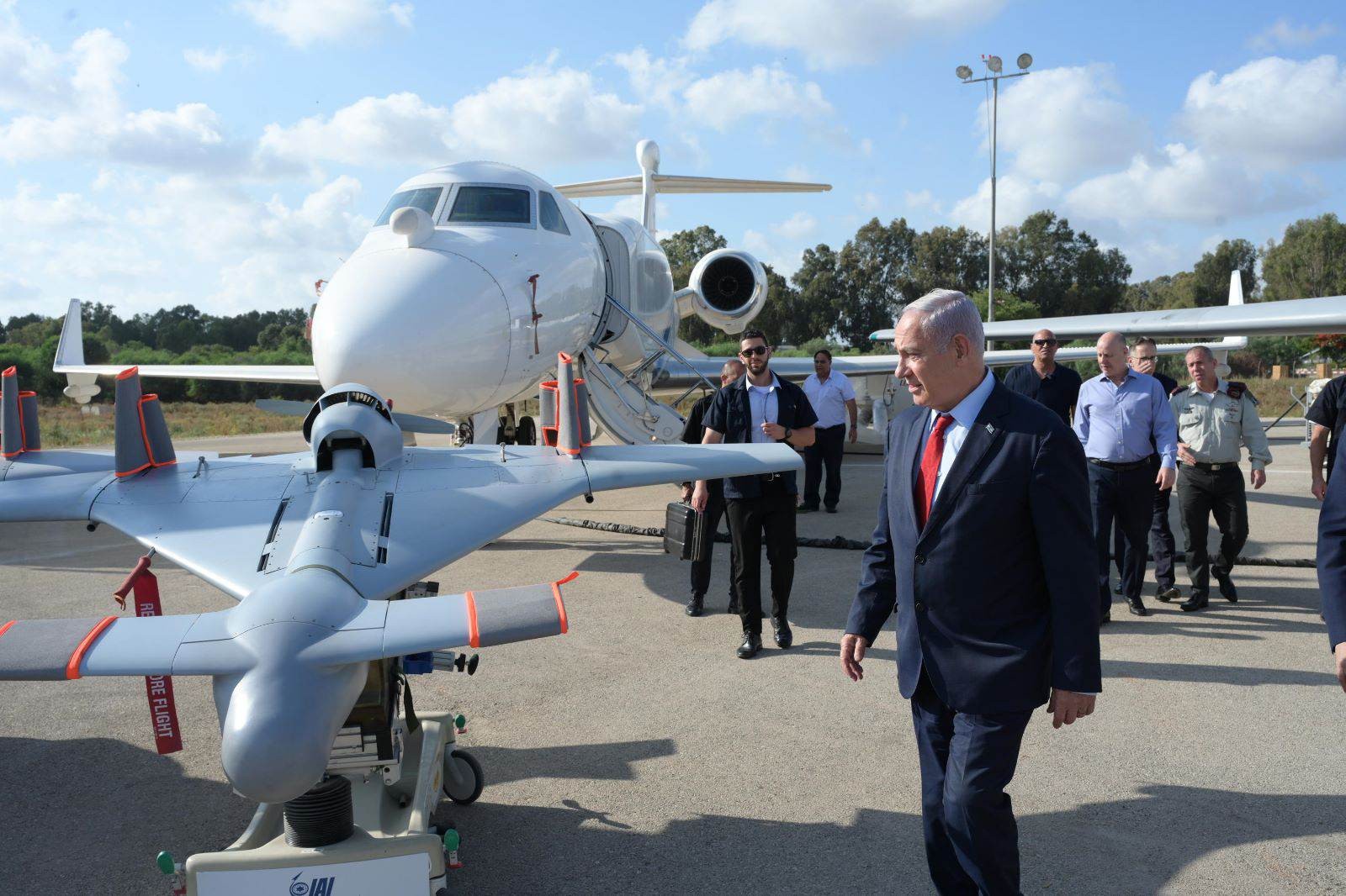 نتنياهو يزور الصناعات الجوية الإسرائيلية (2).jpg