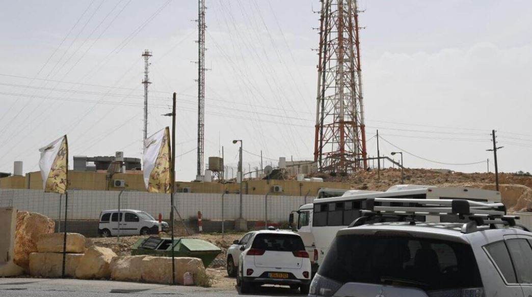 مقتل 3 جنود إسرائيليين وإصابة آخر بإطلاق نار على الحدود مع مصر (2).jpg