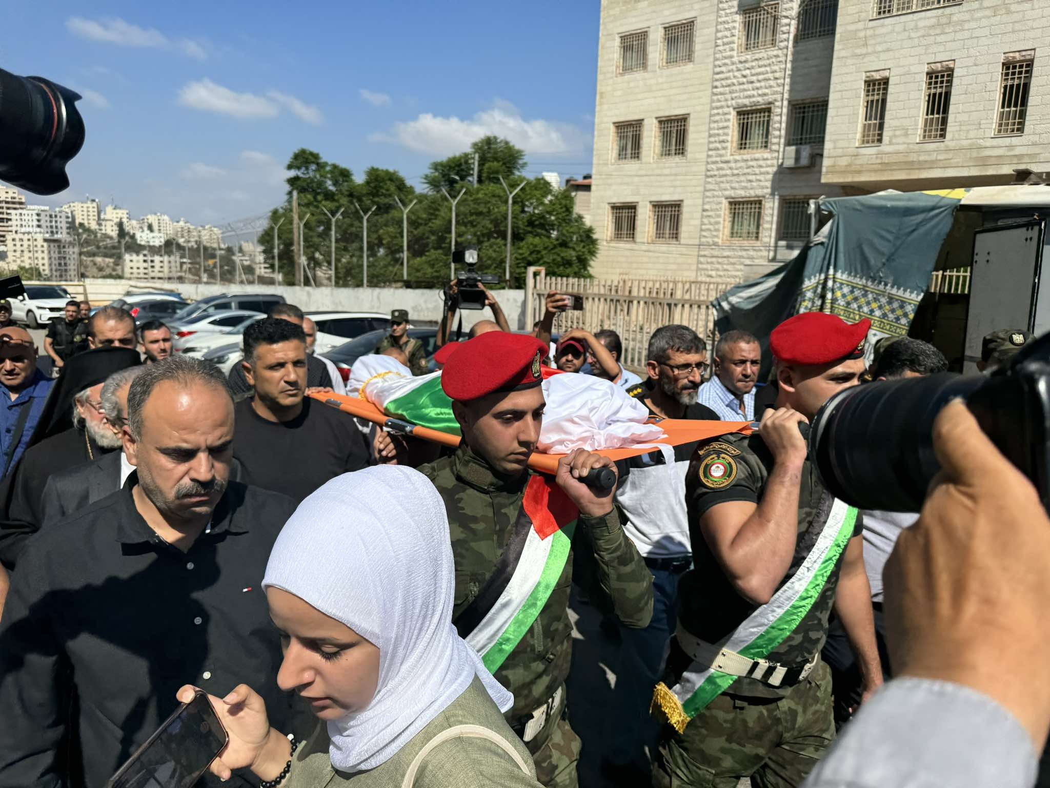 تشييع الشهيدة بانا بكر في مدينة نابلس.jpg