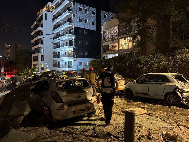 دمار كبير لمبانٍ ومركباتٍ للمستوطنين، بسبب الصواريخ الإيرانية..jpg