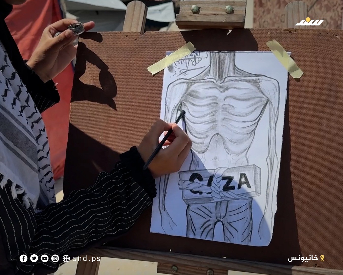 من داخل خيمتها.. رغدة ترسم الألم برماد النار (5).jpeg