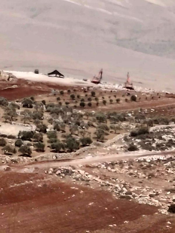 تجريف أراضي بلدة دوما.jpg