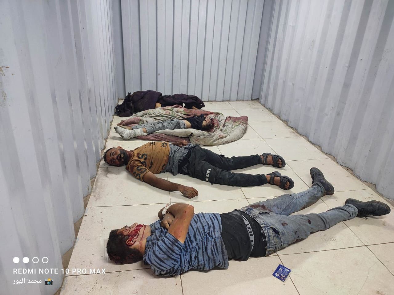 شهداء في مستشفى العودة بالنصيرات.jpg