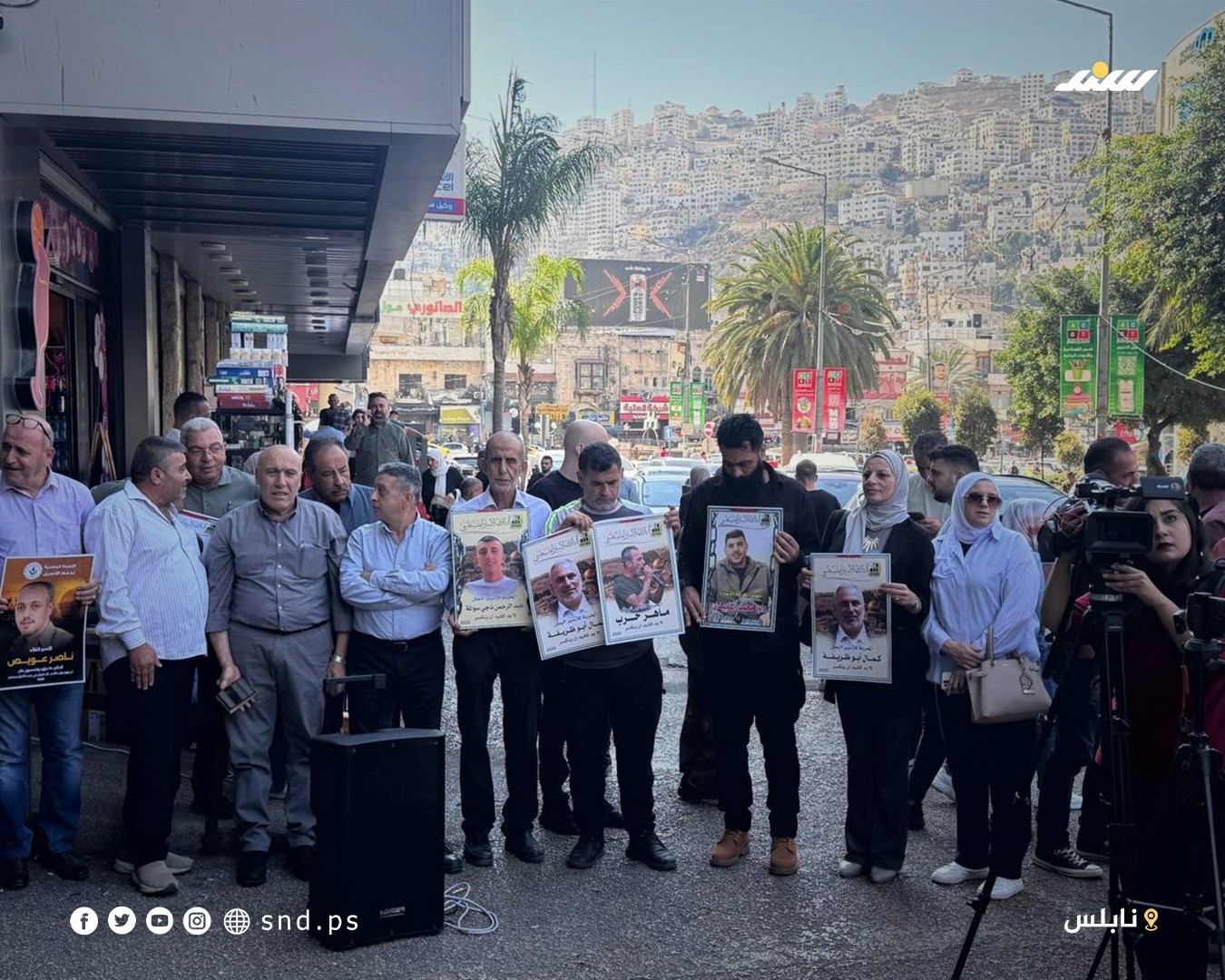 دعما وإسنادا للأسرى في سجون الاحتلال.. تنظيم وقفة تضامنية في وسط نابلس في الضفة الغربية8.jpg