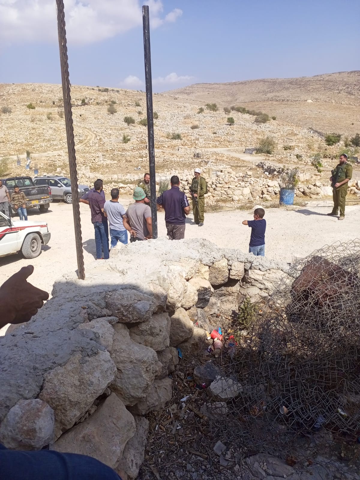مستوطنون يدنسون مسجد بيت الشيخ في خربة طانا شرق نابلس5.jpg