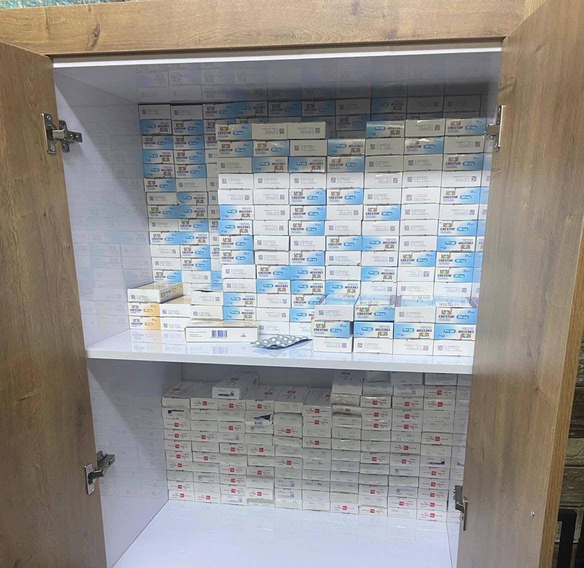 ضبط أدوية مزورة في طولكرم (4).jpeg