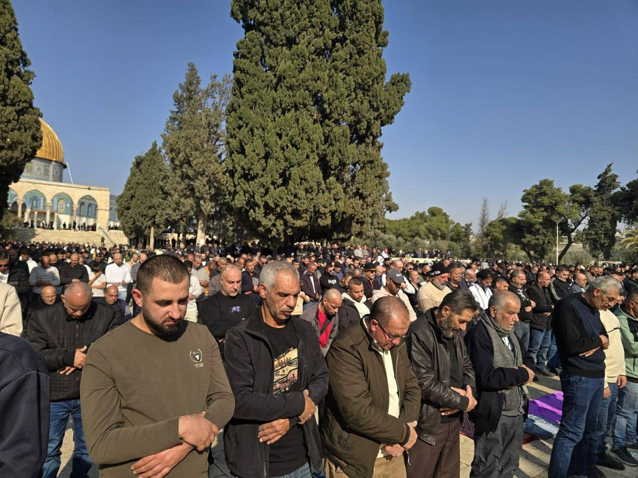 الصلاة في الأقصى.jpg