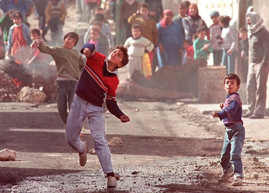 انتفاضة الحجارة (5).jpg