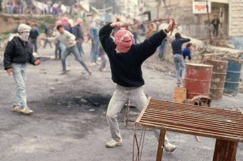 انتفاضة الحجارة (3).jpg